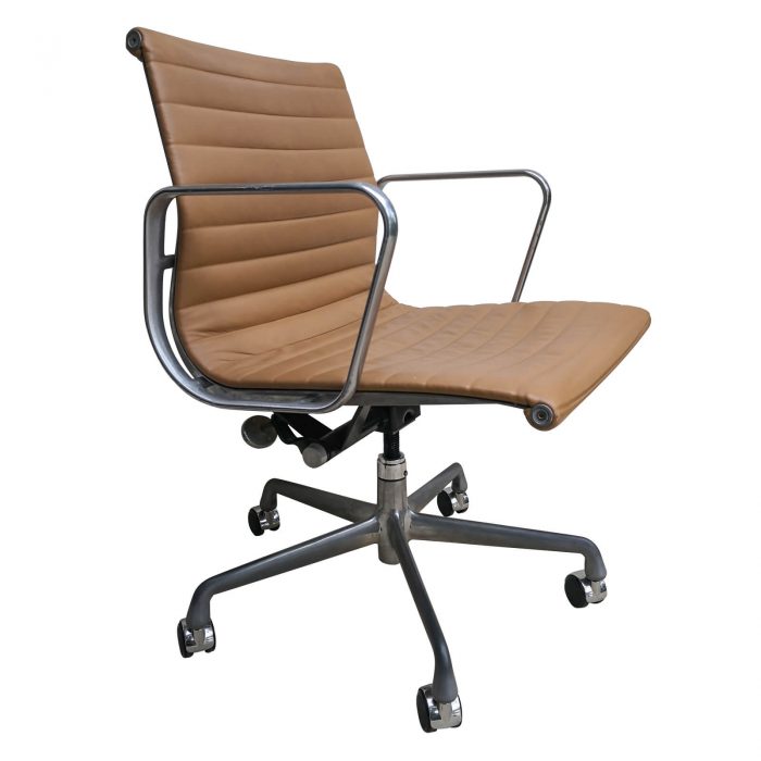 Two Design Lovers Eames aluminium group caramel management chair front angle