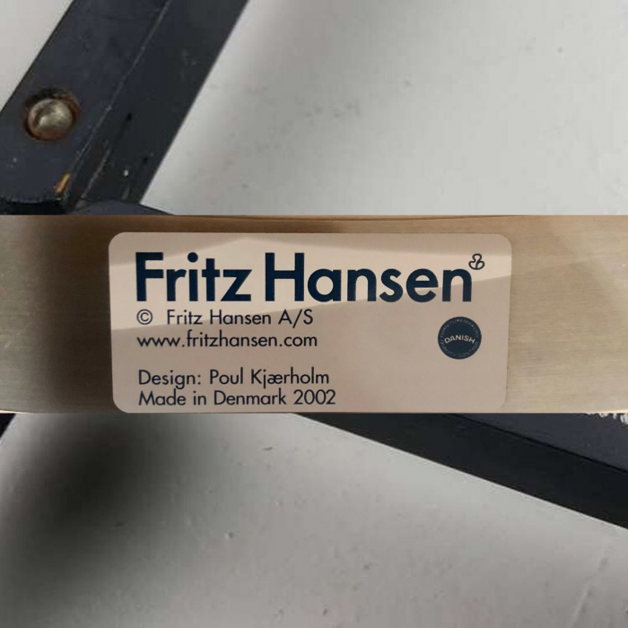 Fritz Hansen PK22 easy chair, sticker
