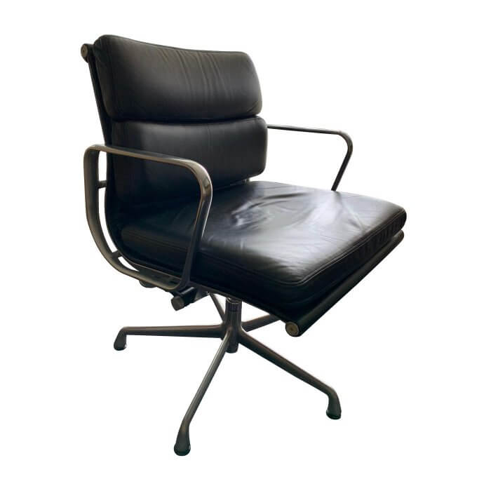 Eames soft pad black leather chair