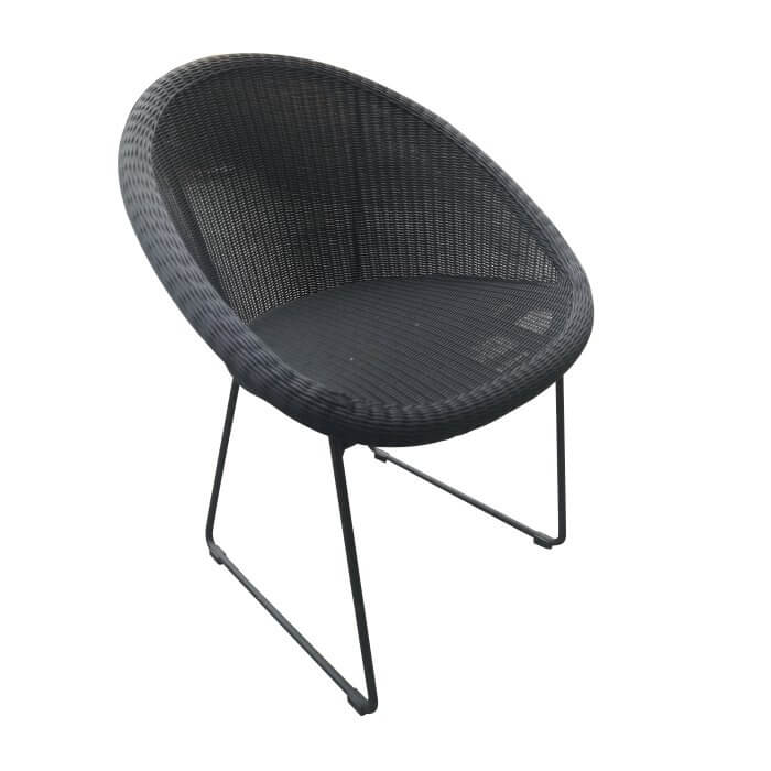 Vincent Sheppard Gipsy outdoor dining chair. Floorstock on sale on Two Design Lovers