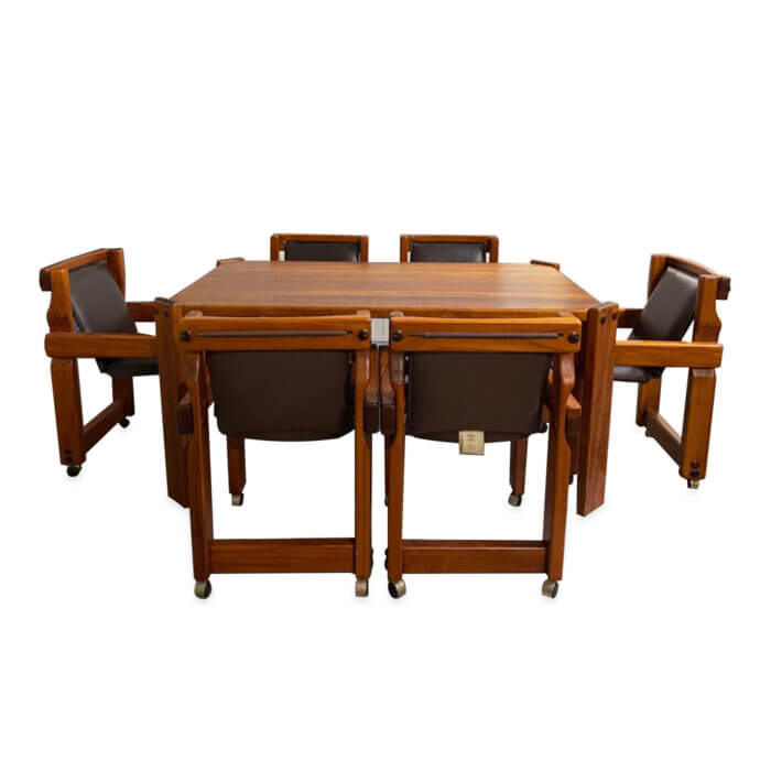 Two Design Lovers Post and Rail Dining Set