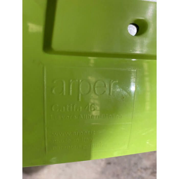 Two-Design-Lovers-Arper-Catifa 46 -Bi-Colour-Chair-Green
