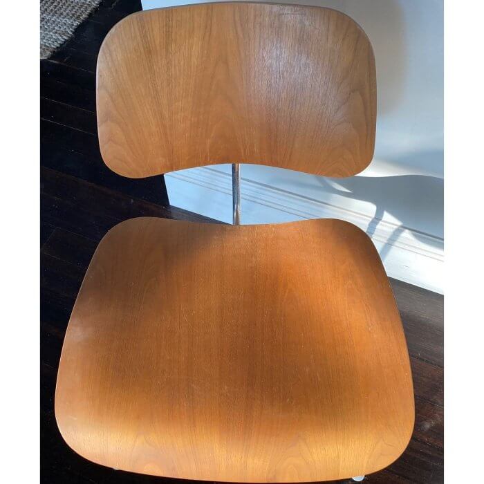 Two-Design-Lovers-Eames-Moulded-plywood-dining-chair-DCM