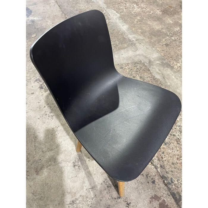 Vitra Hal Chair in black with wood legs