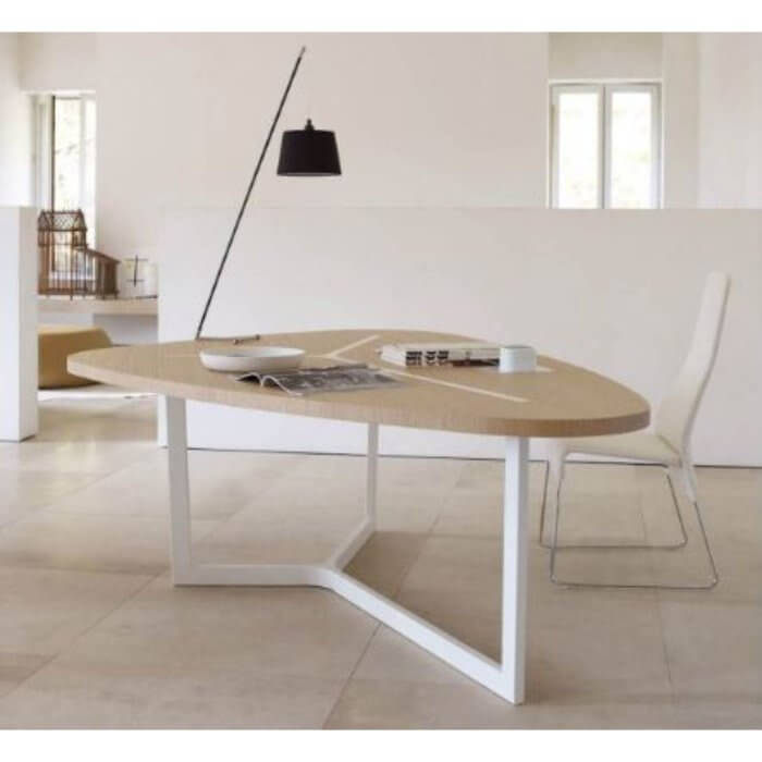 Two-Design-Lovers-B&BItalia-Seven-Dining-Table
