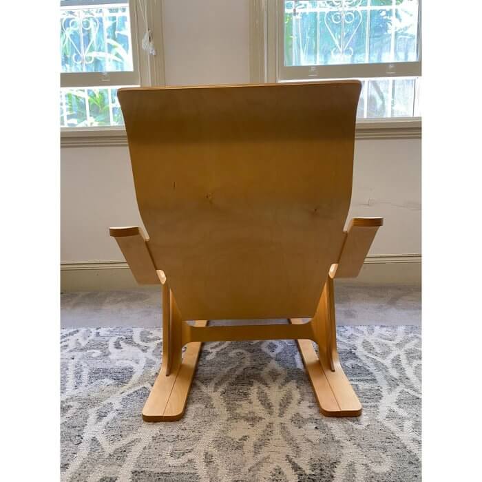 Two-Design-Lovers-Isokon Marcel Breuer Long Chair