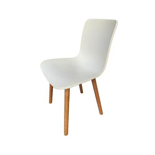 Two-Design-Lovers-Vitra-Hal-Wood-Chair