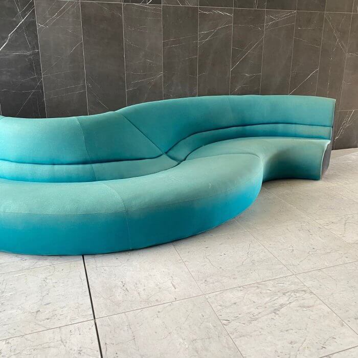 Two-Design-Lovers-Walter-Knoll-Circle-Sofa