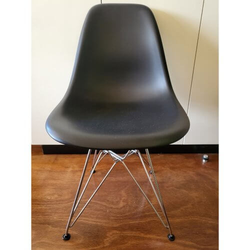 Vitra Eames DSR dining chair